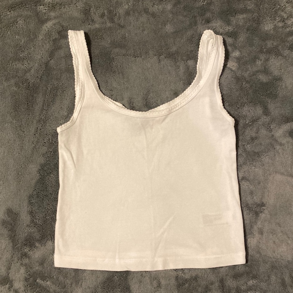White crop top